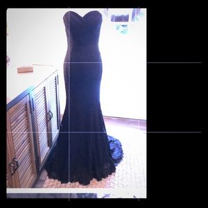 Beautiful strapless black lace long evening gown